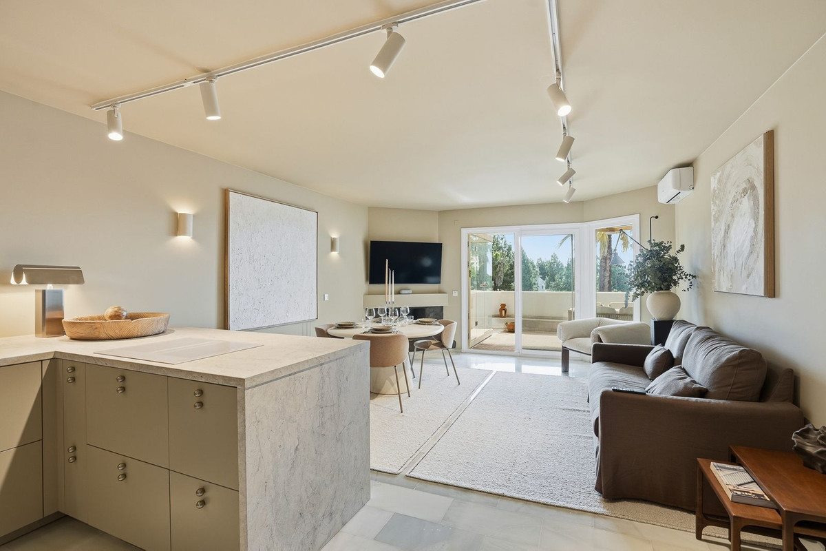 3 bedroom Apartments for sale in Calahonda – R5302714