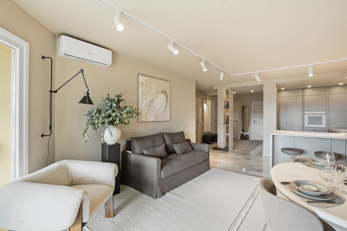 3 bedroom Apartments for sale in Calahonda – R5302714