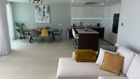 3 bedroom Apartments for sale in La Cala de Mijas – R5305987