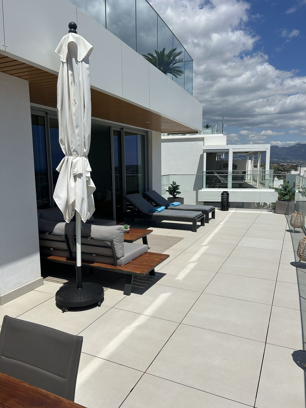 3 bedroom Apartments for sale in La Cala de Mijas – R5305987