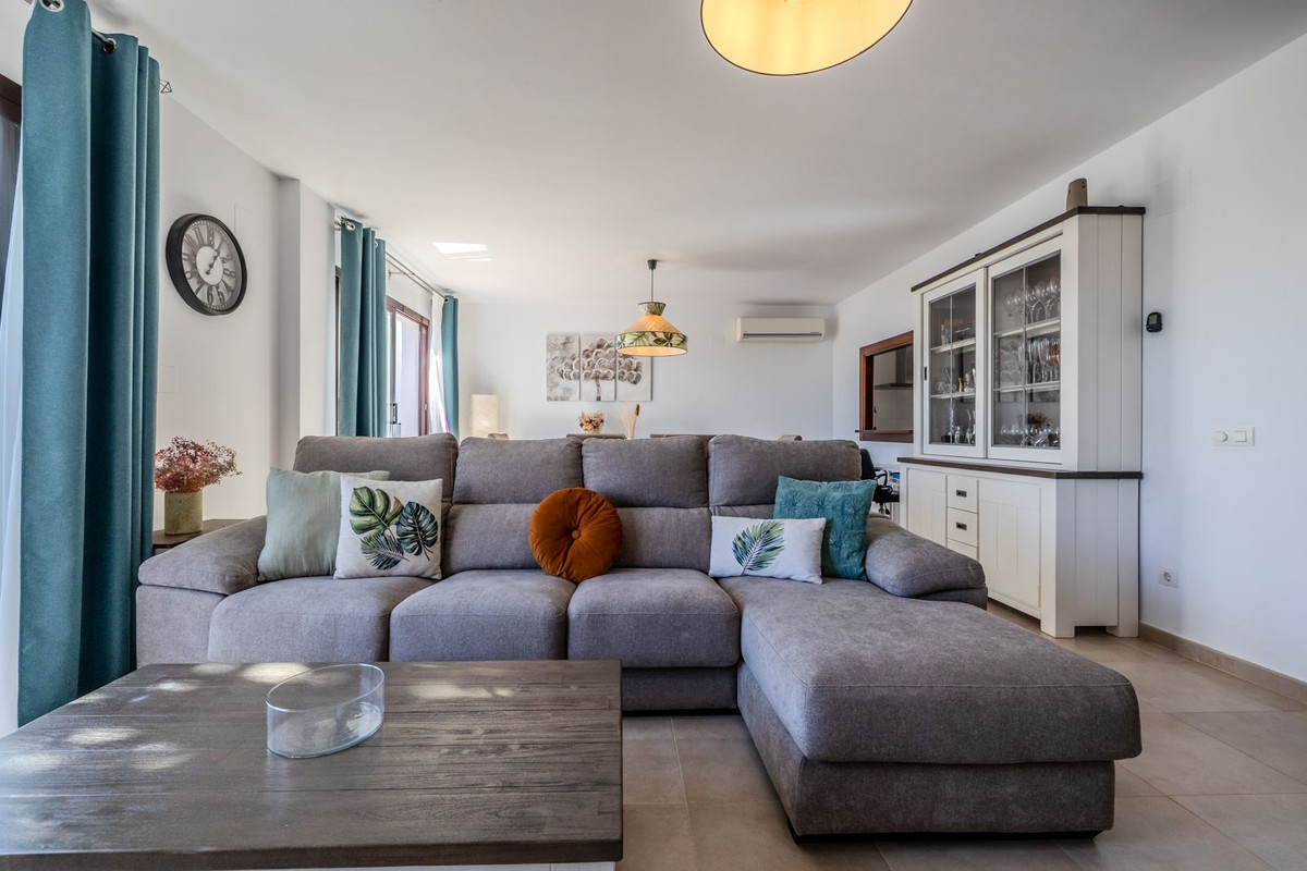 Apartamentos de 2 dormitorios en venta en Altos de los Monteros – R5306725 Apartamentos de 2 dormitorios en venta en Altos de los Monteros – R5306725