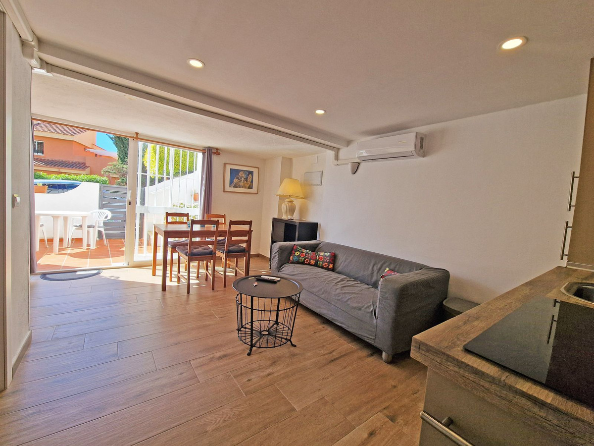 Adosados de 3 dormitorios en venta en Reserva de Marbella – R5254966