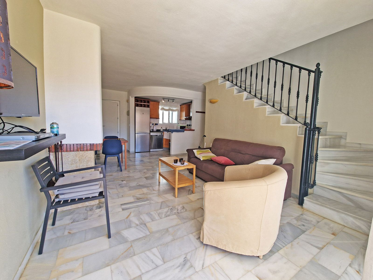 Adosados de 3 dormitorios en venta en Reserva de Marbella – R5254966