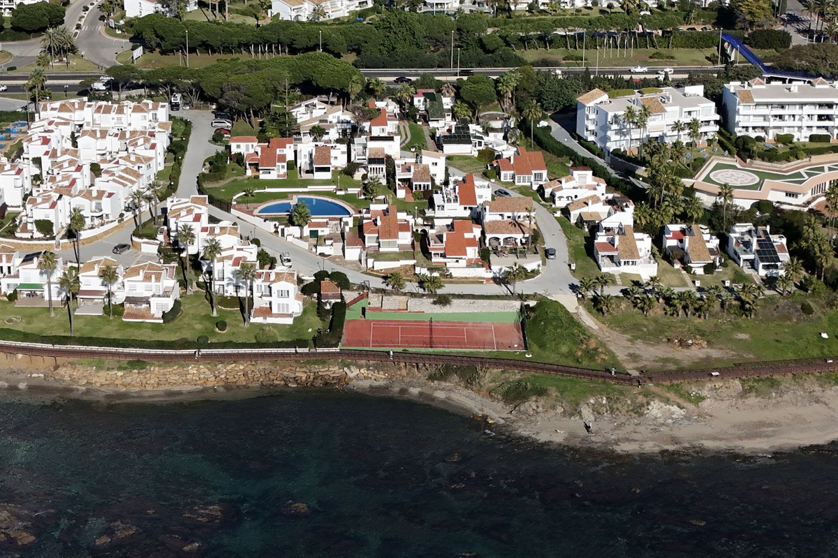 Pareados de 3 dormitorios en venta en Miraflores – R5306635