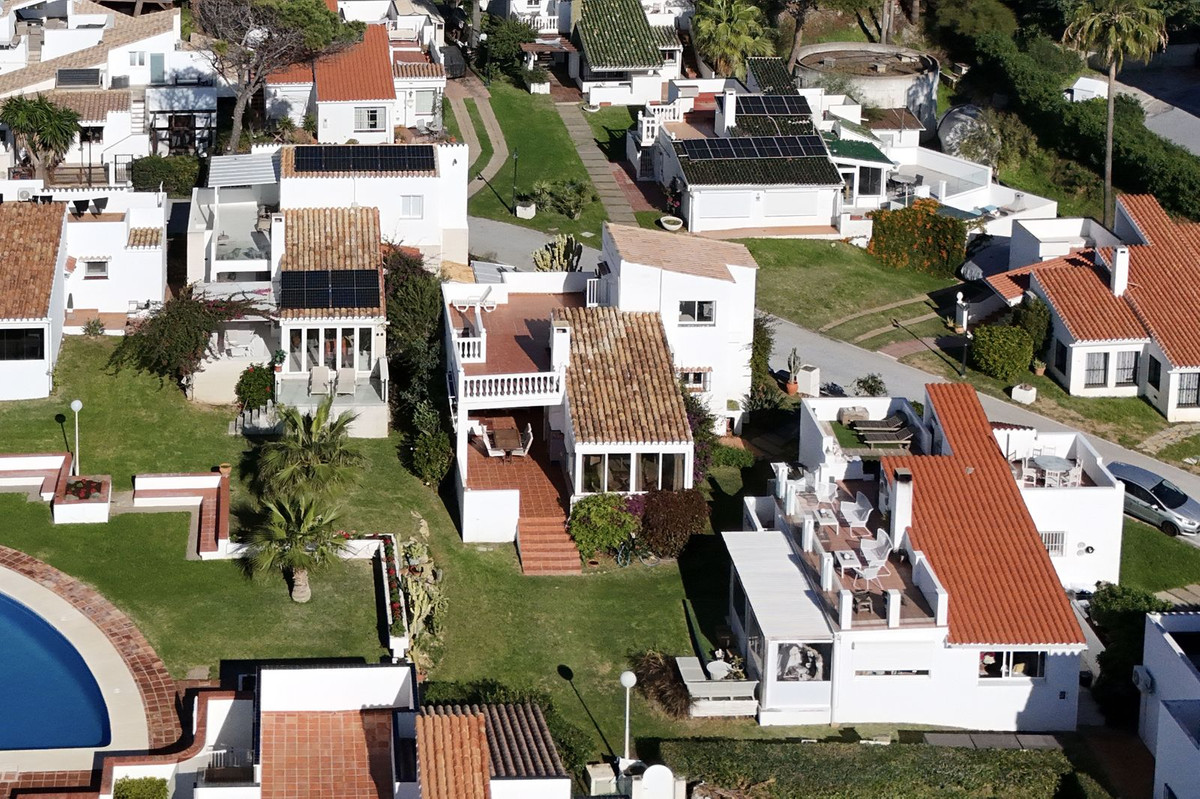 Pareados de 3 dormitorios en venta en Miraflores – R5306635