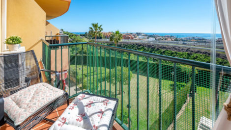 2 bedroom Apartments for sale in Riviera del Sol – R5302741