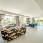 7 bedroom Villas for sale in Marbella – R5227396