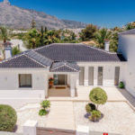 7 bedroom Villas for sale in Marbella – R5227396