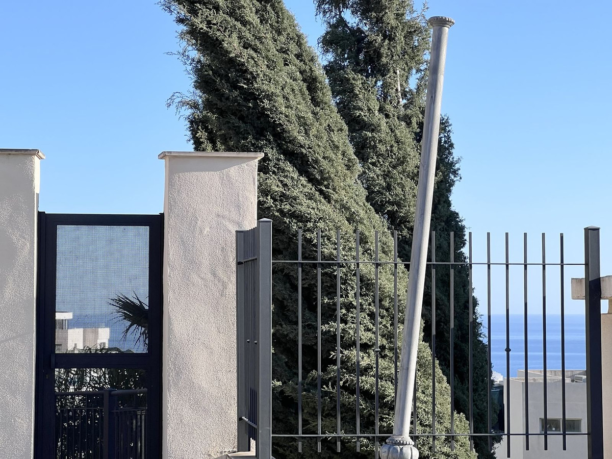 3 bedroom Semi-detached for sale in Riviera del Sol – R5310856