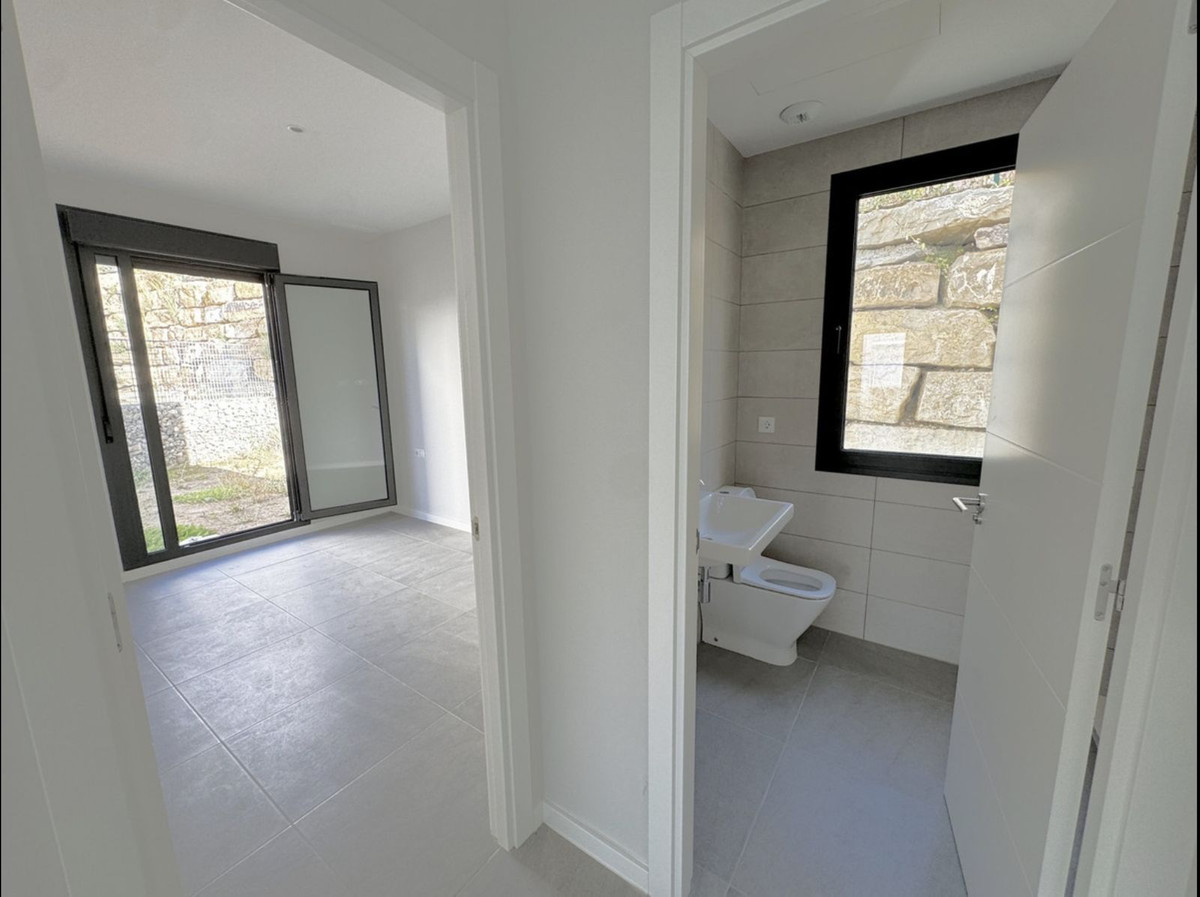 3 bedroom Semi-detached for sale in Riviera del Sol – R5310856