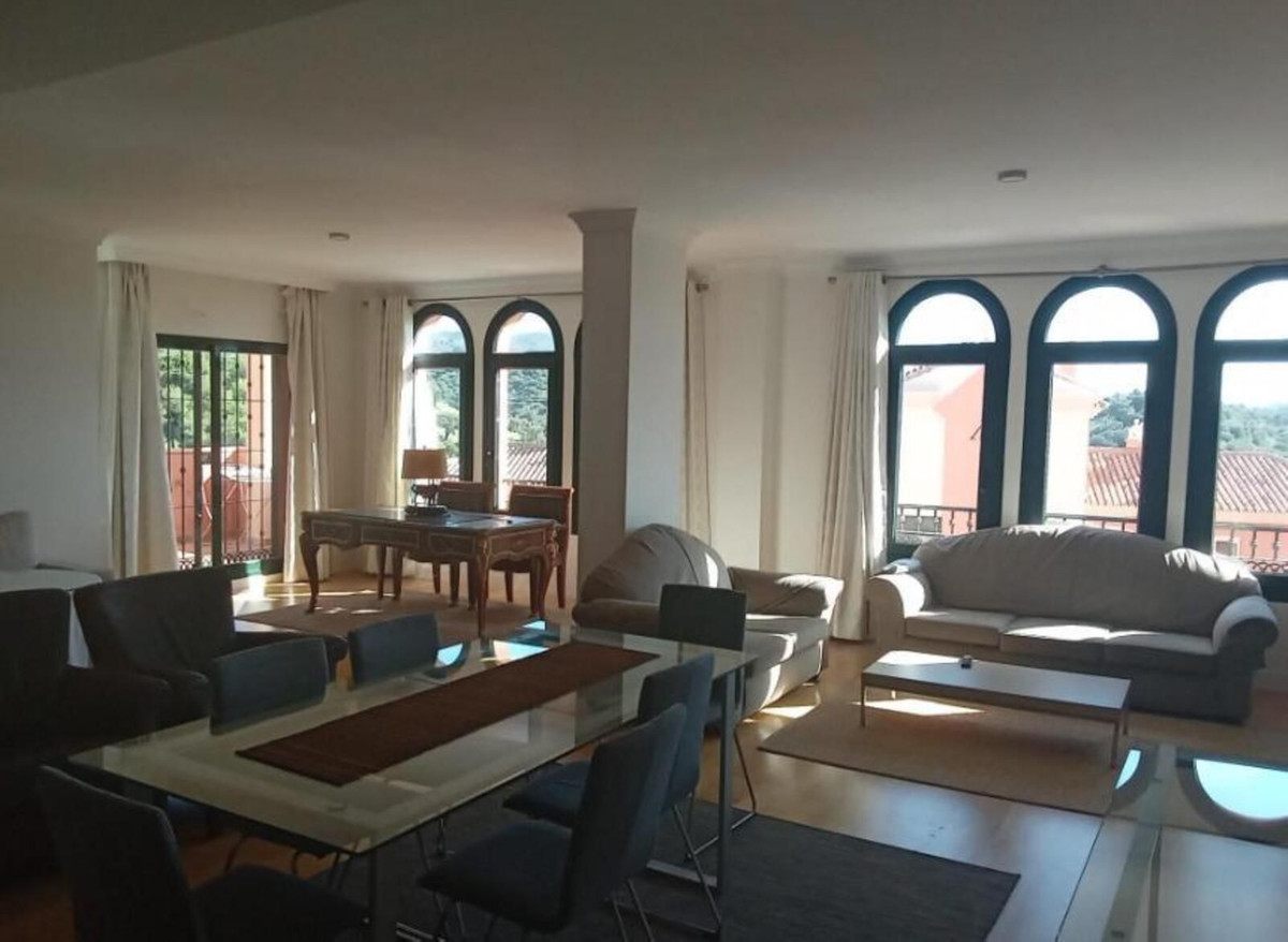 Aticos de 4 dormitorios en venta en Marbella – R5286544