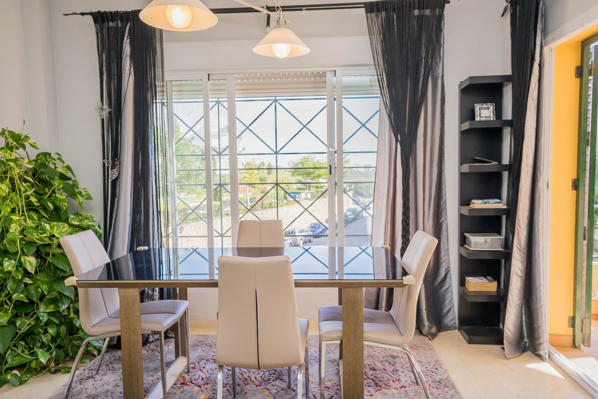 2 bedroom Apartments for sale in Riviera del Sol – R5255986