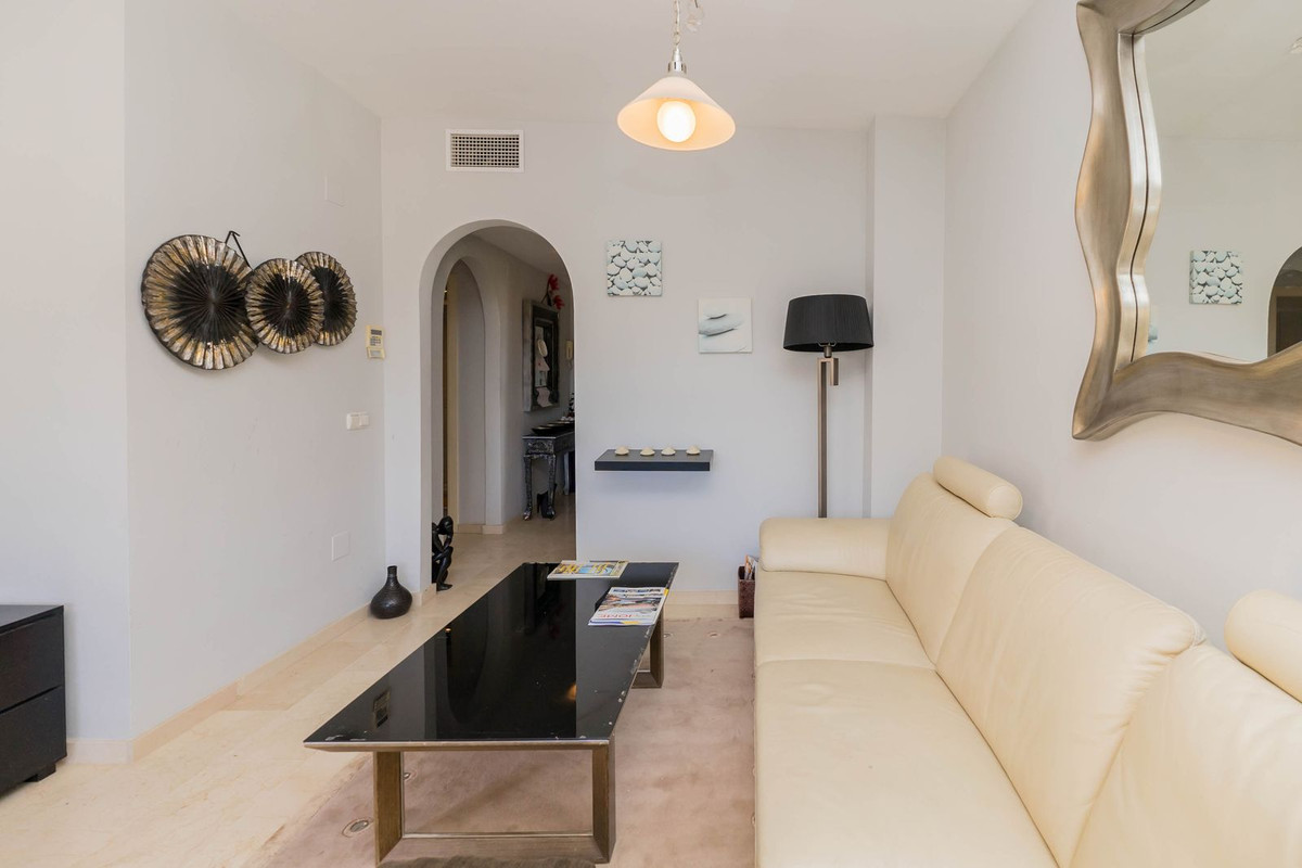 2 bedroom Apartments for sale in Riviera del Sol – R5255986