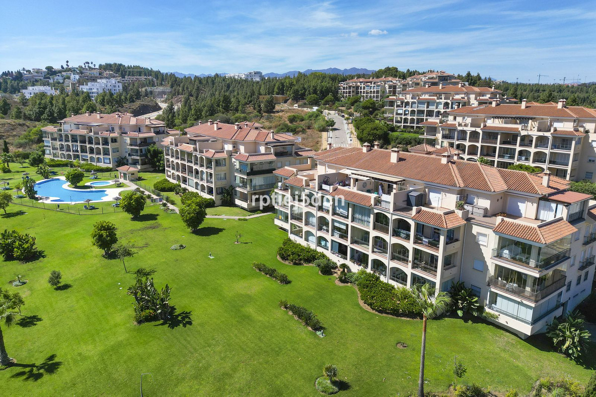 2 bedroom Penthouses for sale in La Cala de Mijas – R5150569