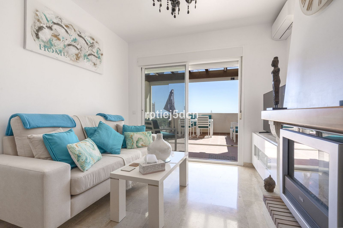 2 bedroom Penthouses for sale in La Cala de Mijas – R5150569