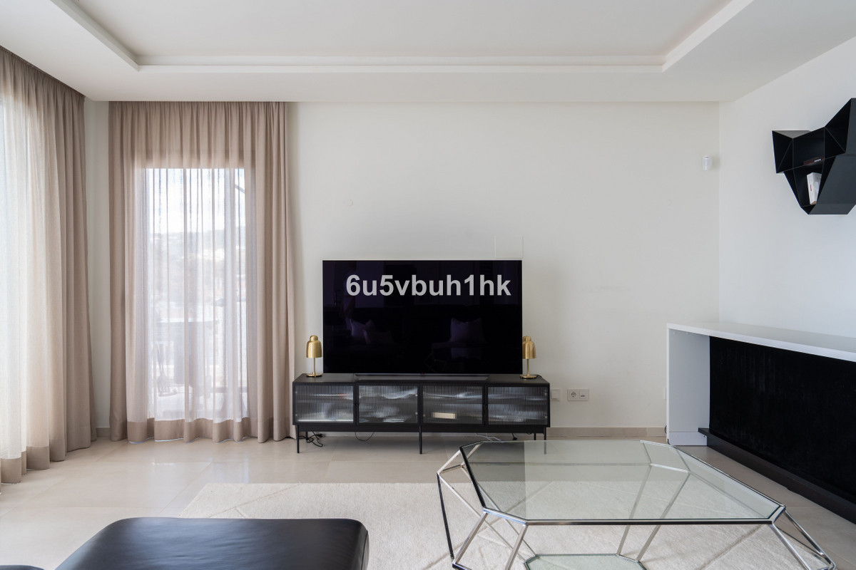 2 bedroom Apartments for sale in Marbella – R4988455