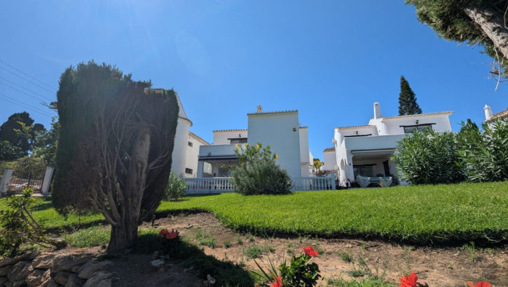 Adosados de 3 dormitorios en venta en Calahonda – R5158078 Adosados de 3 dormitorios en venta en Calahonda – R5158078 en