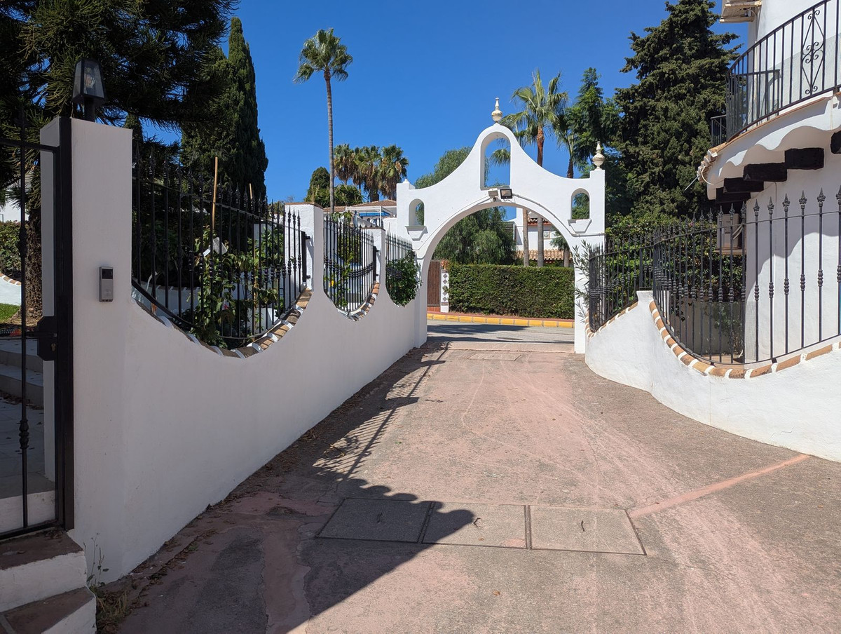 3 bedroom Townhouses for sale in Calahonda – R5158078