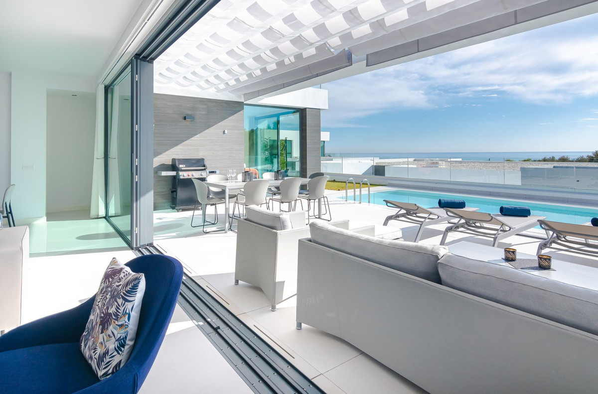 4 bedroom Villas for sale in Calahonda – R5300377 4 bedroom Villas for sale in Calahonda – R5300377