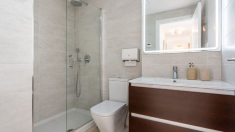 Adosados de 3 dormitorios en venta en Calahonda – R5292235