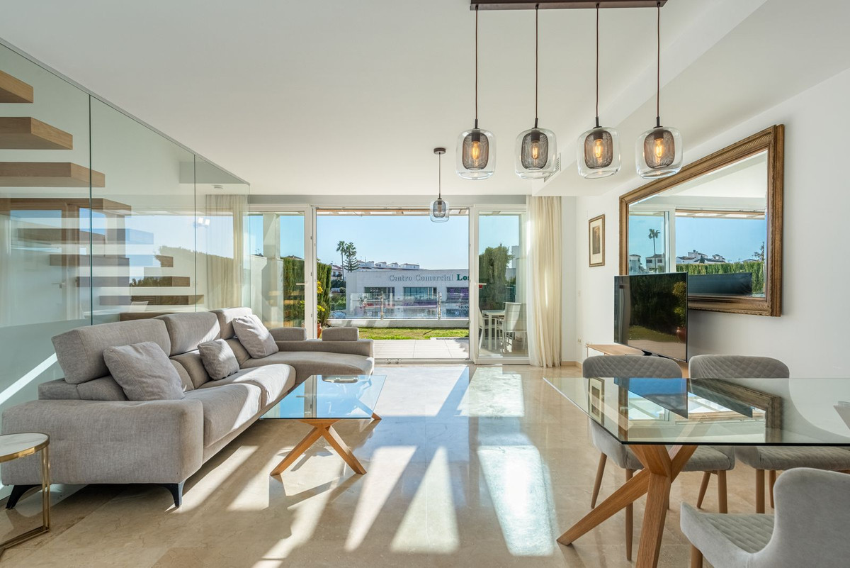 3 bedroom Townhouses for sale in Calahonda – R5292235