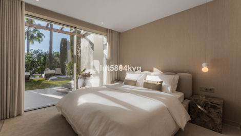 Pareados de 4 dormitorios en venta en Milla de Oro – R5299369