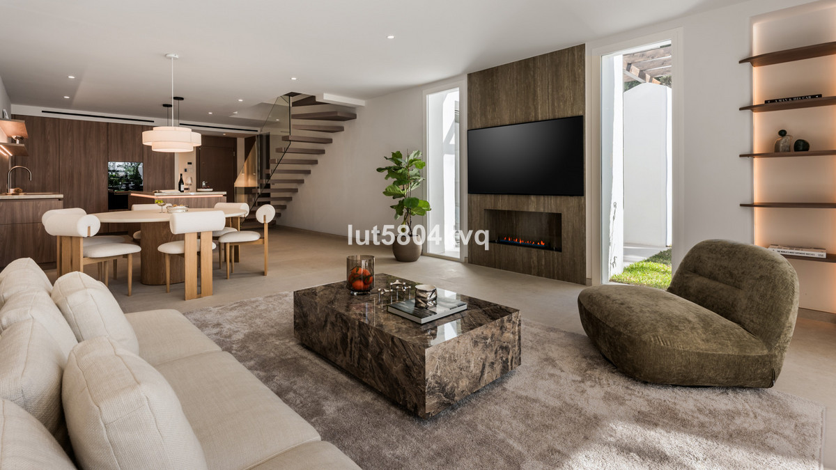 4 bedroom Semi-detached for sale in Milla de Oro – R5299369