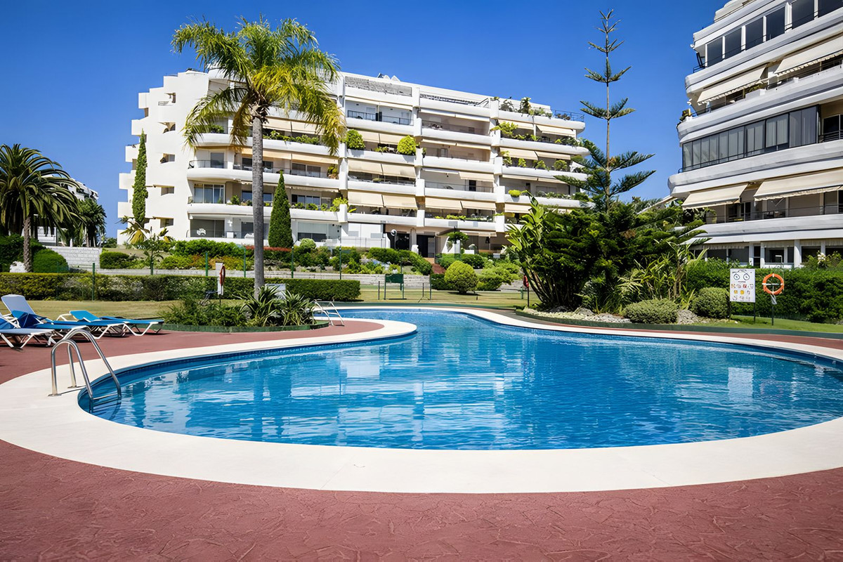 Apartamentos de 2 dormitorios en venta en Guadalmina Alta – R5298718
