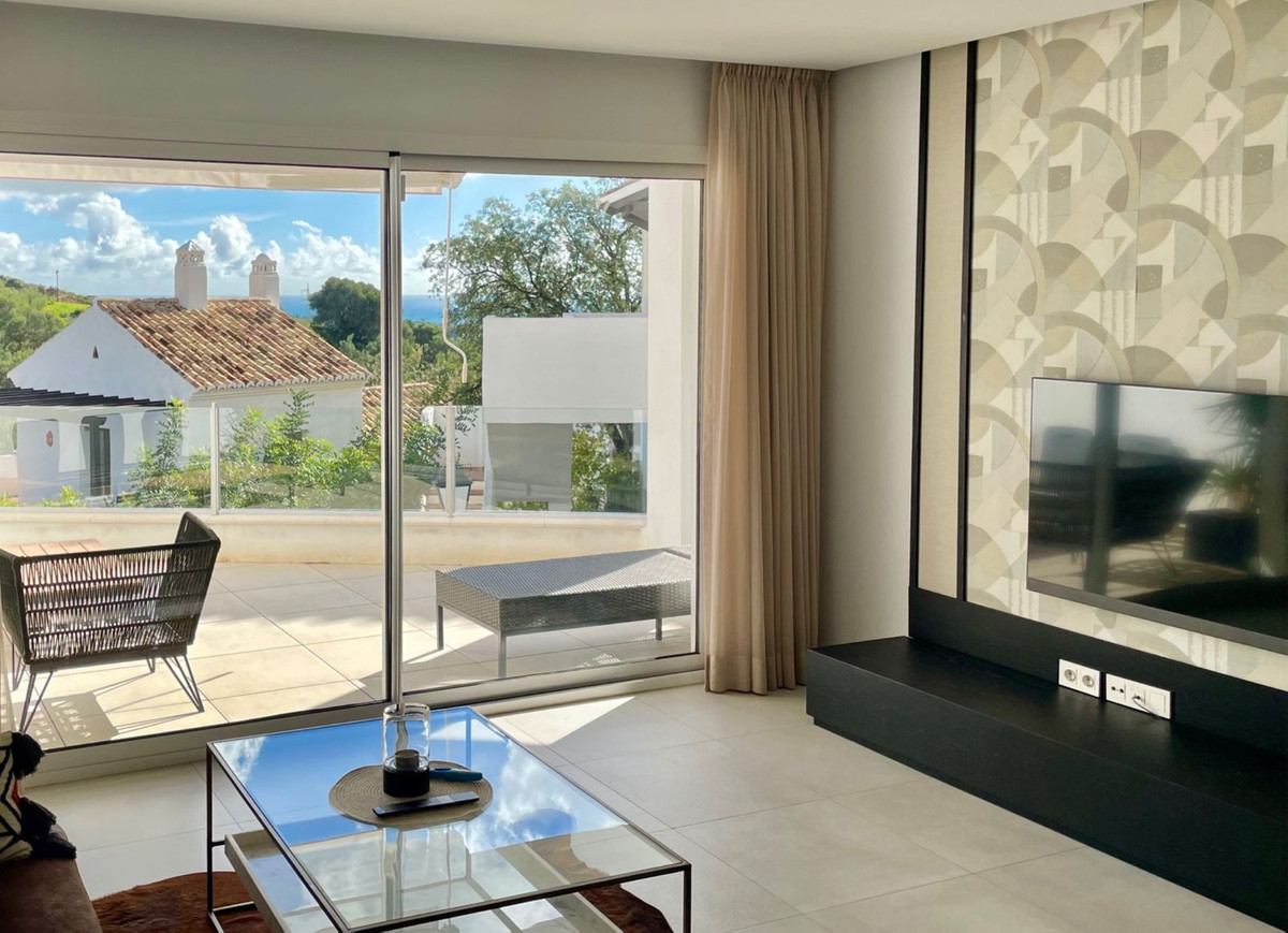 1 bedroom Apartments for sale in Altos de los Monteros – R5255047