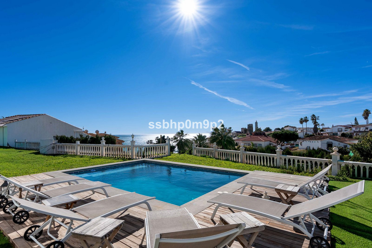 Villas de 5 dormitorios en venta en Mijas – R5291740