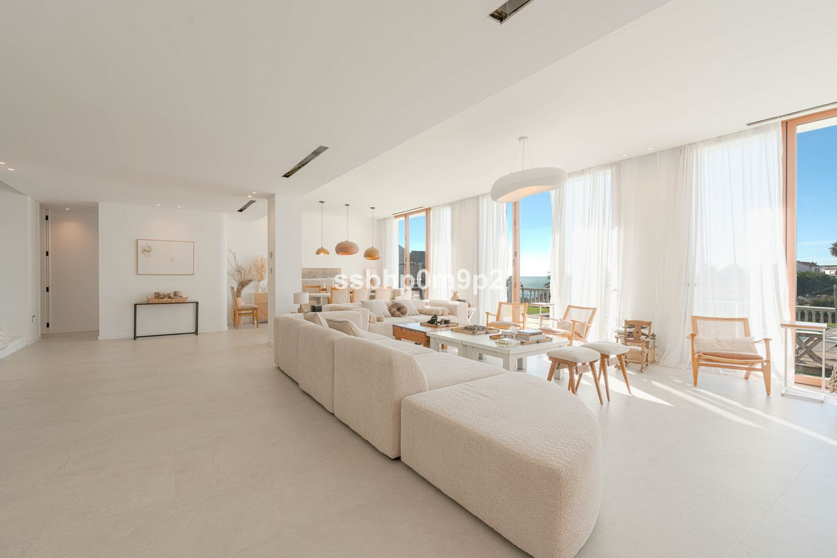 Villas de 5 dormitorios en venta en Mijas – R5291740