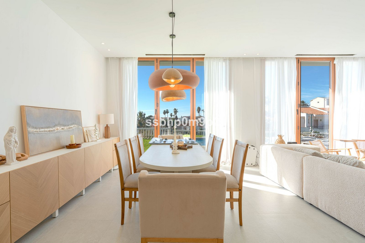 Villas de 5 dormitorios en venta en Mijas – R5291740