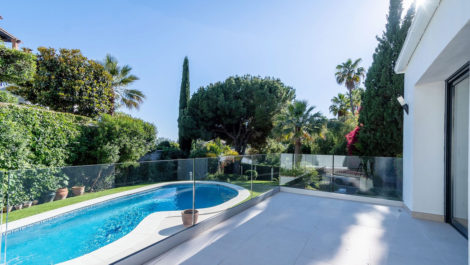 Villas de 4 dormitorios en venta en Marbella – R5063281