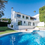 4 bedroom Villas for sale in Marbella – R5063281