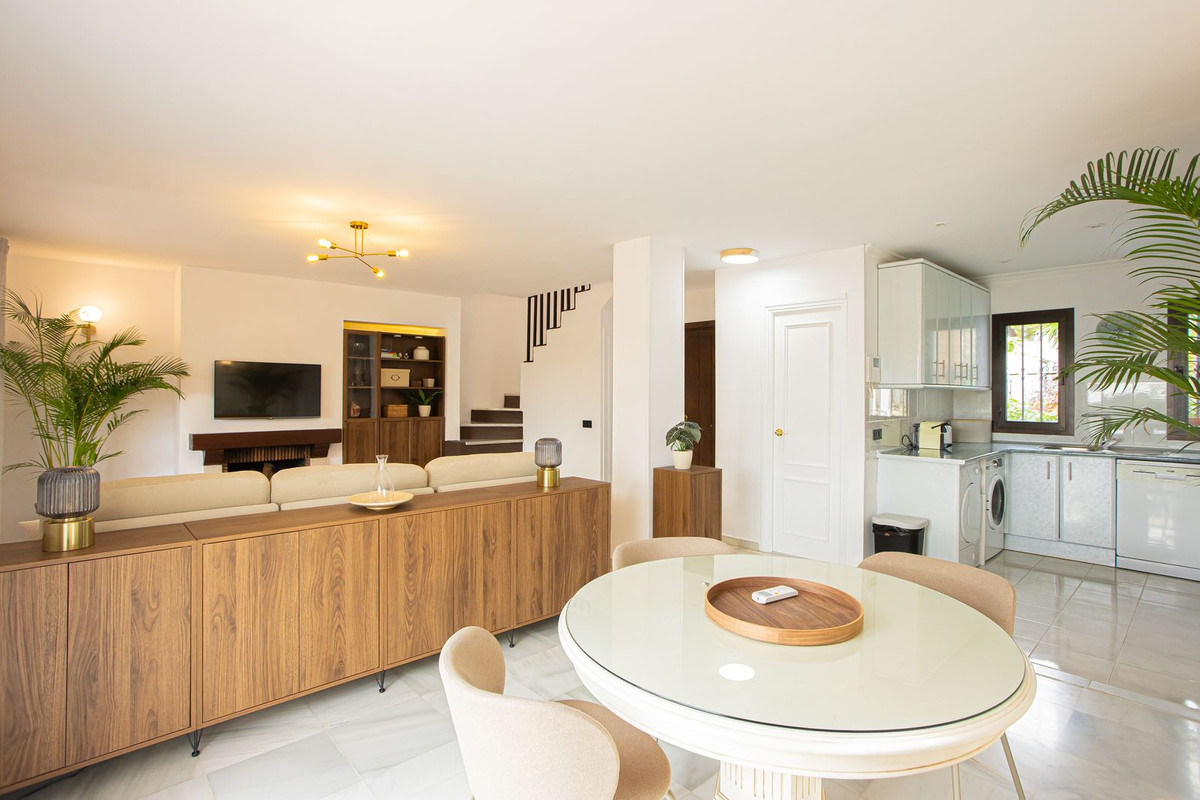 2 bedroom Apartments for sale in Milla de Oro – R5315749