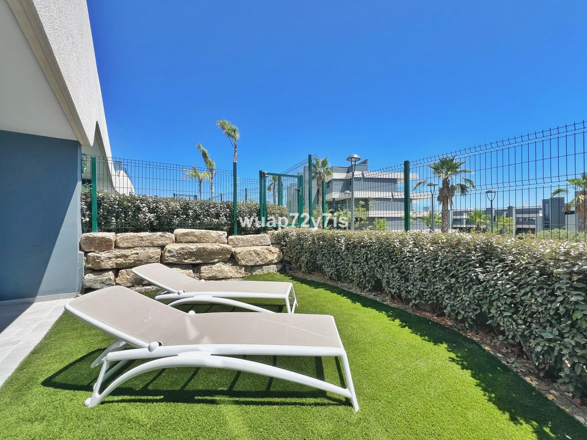 Apartamentos de 3 dormitorios en venta en Selwo – R5129002