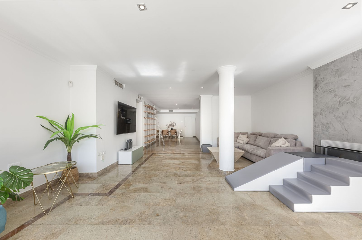 3 bedroom Apartments for sale in Milla de Oro – R5083315