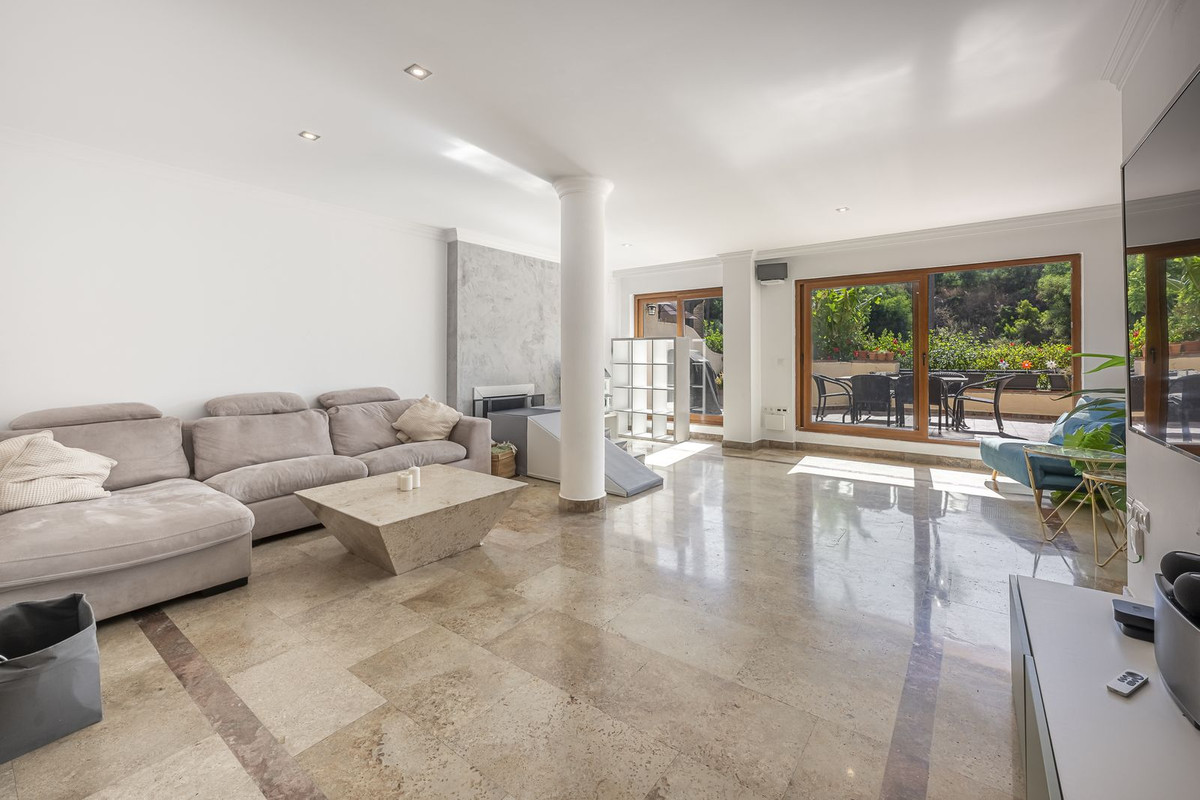 3 bedroom Apartments for sale in Milla de Oro – R5083315