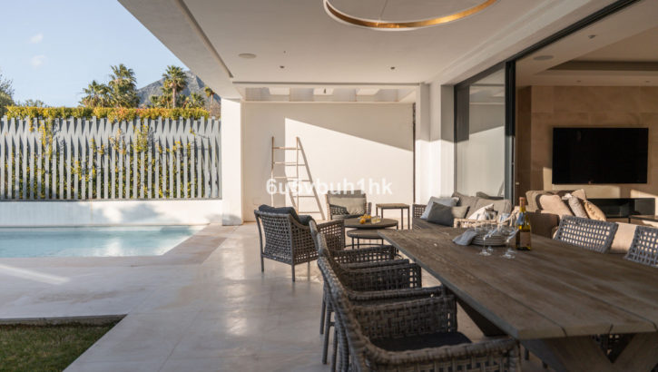 6 bedroom Villas for sale in Marbella – R5310553 6 bedroom Villas for sale in Marbella – R5310553 in