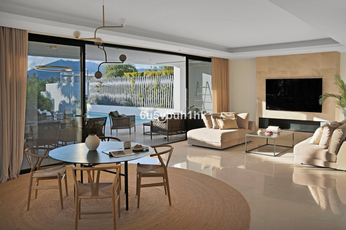 6 bedroom Villas for sale in Marbella – R5310553 6 bedroom Villas for sale in Marbella – R5310553