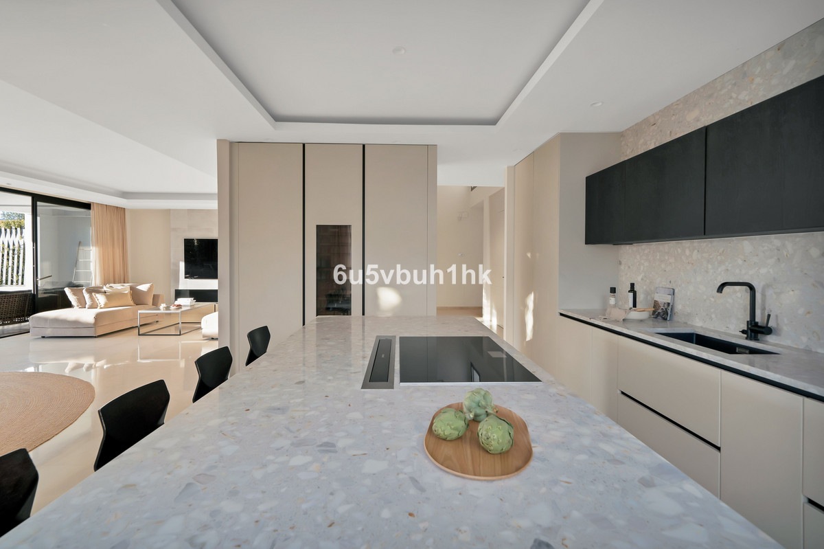 6 bedroom Villas for sale in Marbella – R5310553 6 bedroom Villas for sale in Marbella – R5310553