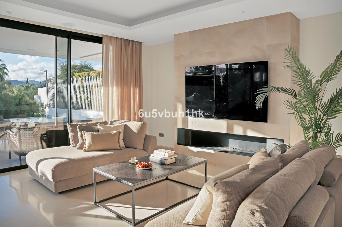 6 bedroom Villas for sale in Marbella – R5310553 6 bedroom Villas for sale in Marbella – R5310553