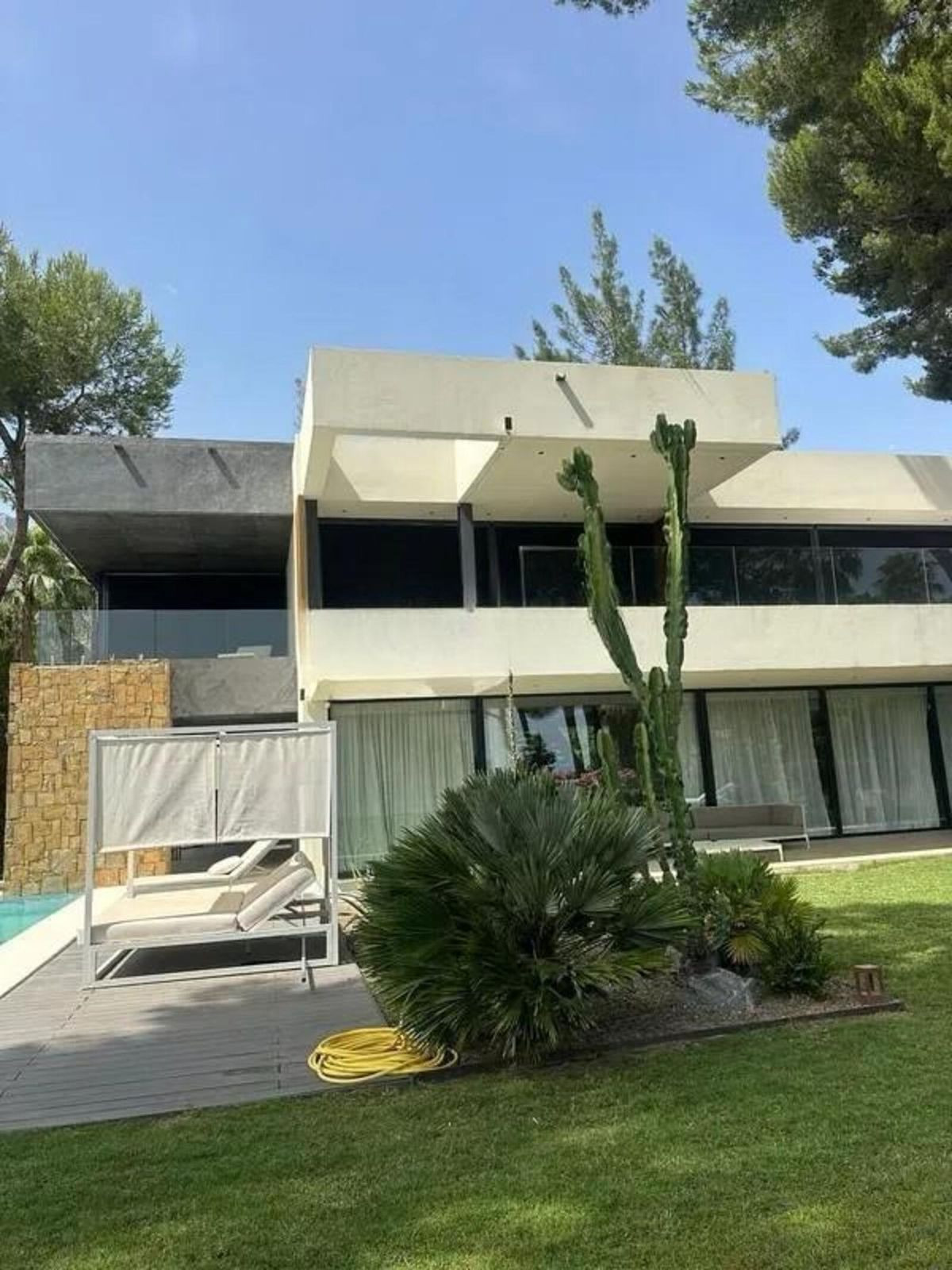 Villas de 5 dormitorios en venta en Marbella – R5305153 Villas de 5 dormitorios en venta en Marbella – R5305153