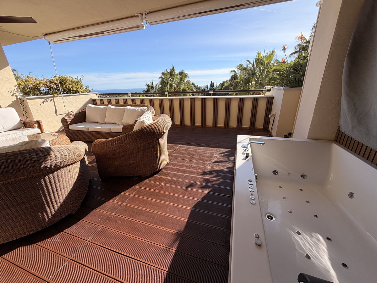 2 bedroom Apartments for sale in Sierra Blanca – R5257765