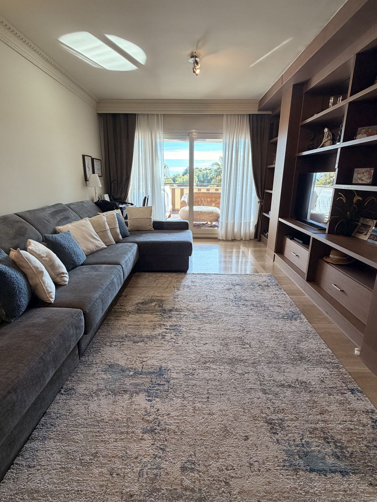 2 bedroom Apartments for sale in Sierra Blanca – R5257765
