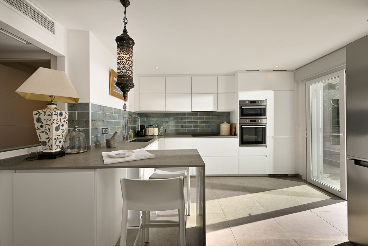 2 bedroom Villas for sale in Marbesa – R5241862