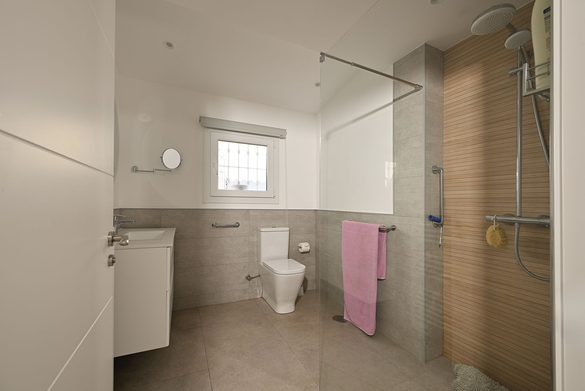 2 bedroom Villas for sale in Marbesa – R5241862