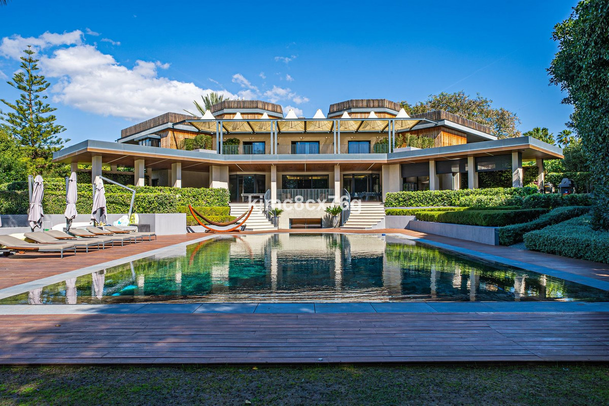 10 bedroom Villas for sale in Guadalmina Baja – R5044666 10 bedroom Villas for sale in Guadalmina Baja – R5044666