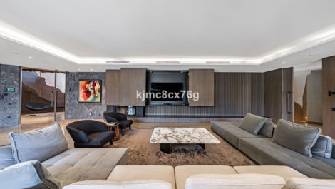 Villas de 10 dormitorios en venta en Guadalmina Baja – R5044666