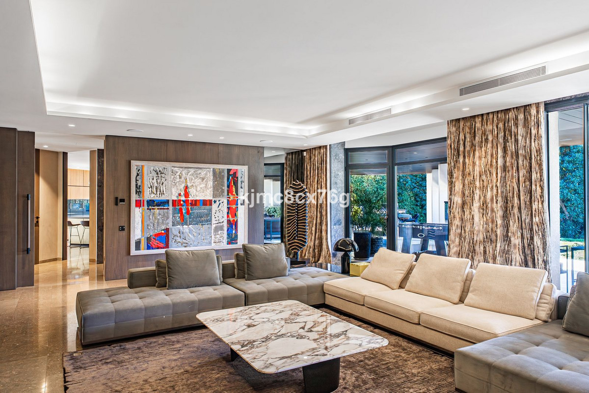 10 bedroom Villas for sale in Guadalmina Baja – R5044666 10 bedroom Villas for sale in Guadalmina Baja – R5044666